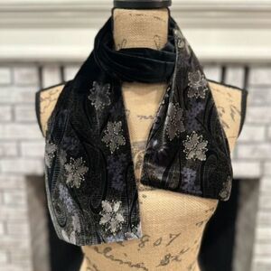 Stunning Vintage Black Velvet Embossed Scarf Floral Fairy  Fairycore Whimsigoth